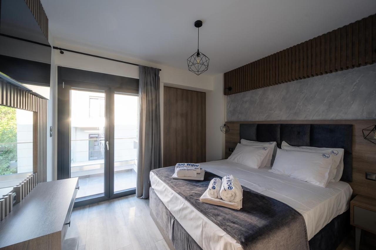 Blue Wave Luxury Suites Nea Iraklitsa Exterior foto